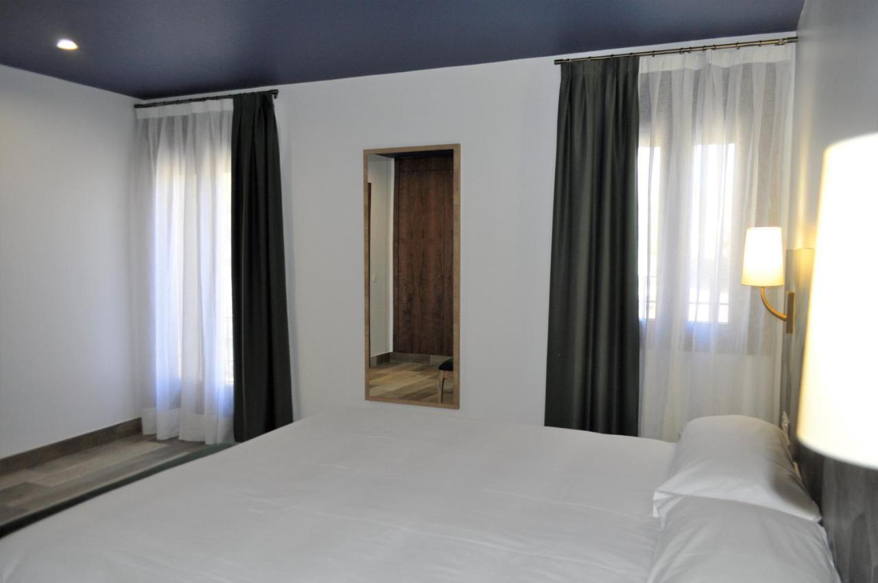 Hostal Restaurante Villa De Brihuega Esterno foto
